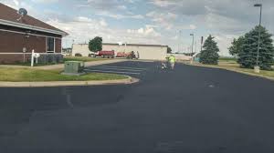 Best Gravel Driveway Installation  in North Aurora, IL